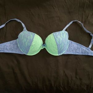 VICTORIA’S SECRET Lined Demi 34C